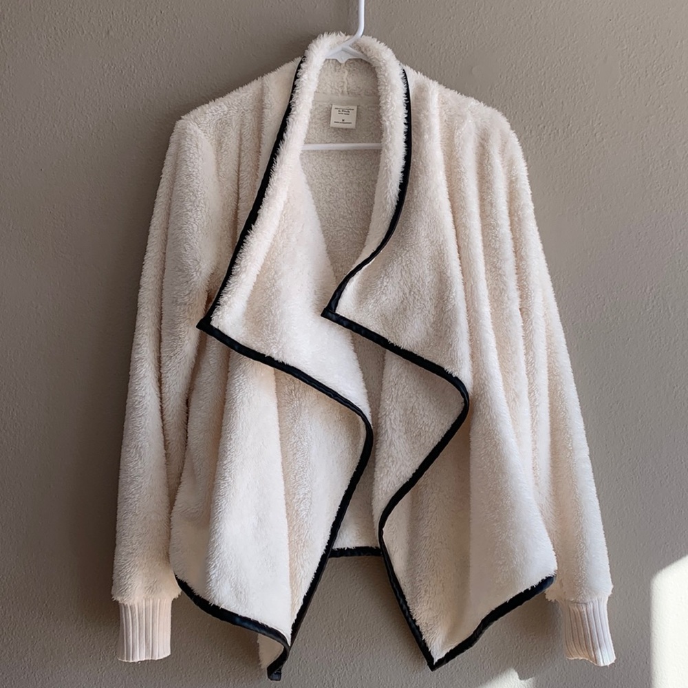 Abercrombie & Fitch Open Front Fuzzy Jacket
